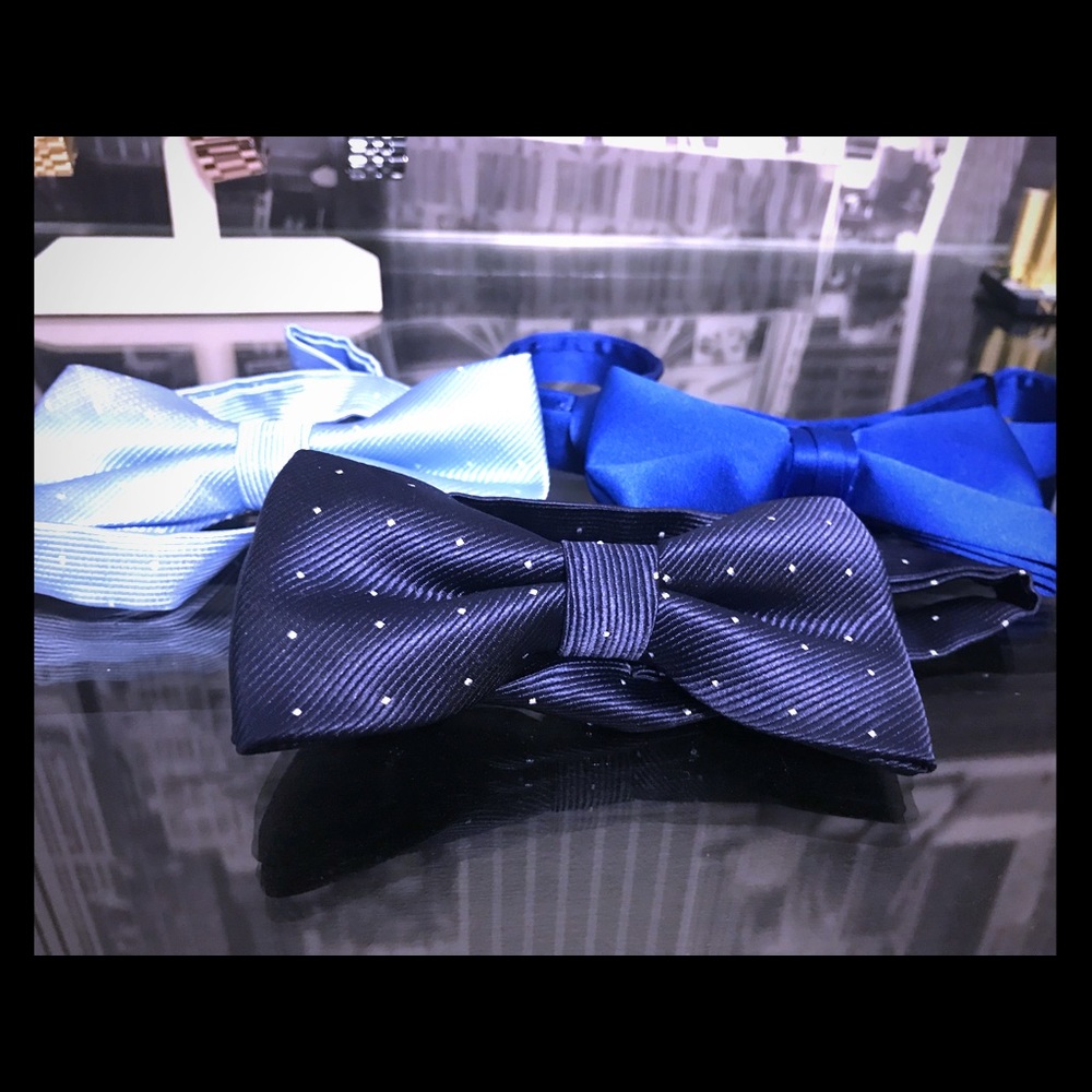 18 bowties